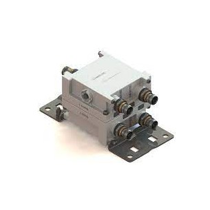 Diplexor doble, 1350–2200 MHz/2300–2700 MHz. Conectorización 4.3-10. Ref. E14F06P61