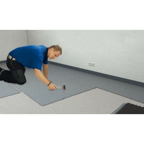 635X635X6.0mm dissipative floor tile. Pack of 6 units. 2.42m2. Gray.